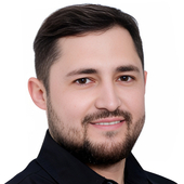 Мелкумян Андрей Эдвардович, стоматолог-терапевт