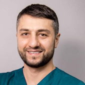 Омаров Руслан Аманулаевич, стоматолог-хирург