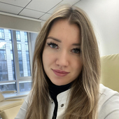 Романова Ксения Владимировна, невролог