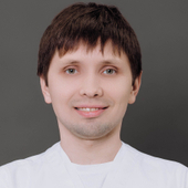 Нестратов Дмитрий Дмитриевич, стоматолог-терапевт