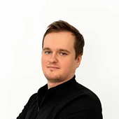 Колмаков Роман Сергеевич, стоматолог-терапевт