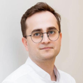 Слесаренко Вадим Евгеньевич, травматолог