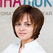 Зеленова Елена Николаевна, стоматолог-хирург