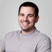 Сулаев Роберт Эрнестович, стоматолог-хирург