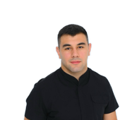 Тотров Азамат Эврикович, стоматолог-хирург
