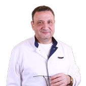 Насер Харах, стоматолог-хирург