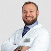 Жиленко Евгений Александрович, стоматолог-хирург