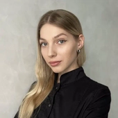 Слинкина Ксения Альбертовна, стоматолог-терапевт