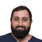 Магомадов Элихан Элиевич, массажист