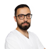 Хачатрян Тигран Самвелович, стоматолог-хирург