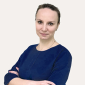 Гостилович Александра Евгеньевна, стоматолог-терапевт