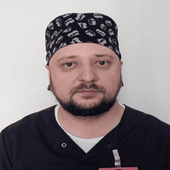 Есин Владислав Сергеевич, стоматолог-терапевт