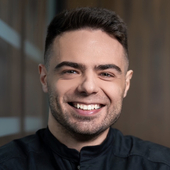 Мякотин Сергей Олегович, стоматолог-хирург