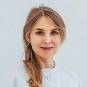 Калашникова Анна Юрьевна, офтальмолог-хирург