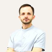 Кашкаров Александр Юрьевич, стоматолог-терапевт