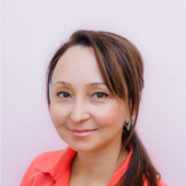 Денисова Елена Кожахметовна, акушерка