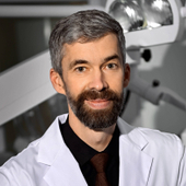 Лалетин Вадим Анатольевич, стоматолог-терапевт