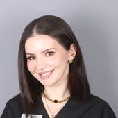 Николова Зарина Артуровна, стоматолог-терапевт