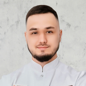 Огородников Александр Олегович, стоматолог-хирург