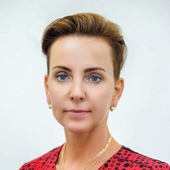 Полякова Елена Евгеньевна, стоматолог-терапевт