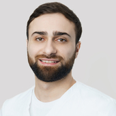 Муканян Георгий Эрикович, стоматолог-терапевт