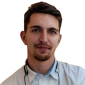 Винокуров Александр Олегович, стоматолог-терапевт