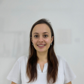 Попова Ксения Геннадьевна, стоматолог-терапевт