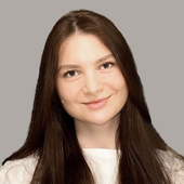 Никитина (Свищева) Вероника Андрияновна, детский стоматолог