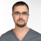 Наумов Максим Андреевич, стоматолог-хирург