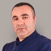 Кулахсзян Наири Агасинович, стоматолог-хирург