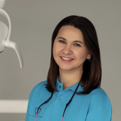 Долгова Оксана Анатольевна, стоматолог-хирург