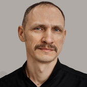 Моисеев Александр Николаевич, стоматолог-терапевт