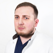 Уматхаджиев Шамиль Зелимханович, стоматолог-терапевт