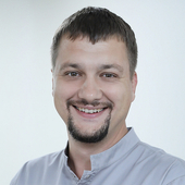 Нануев Иван Сергеевич, стоматолог-хирург