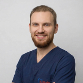 Пыстогов Виктор Владимирович, стоматолог-хирург