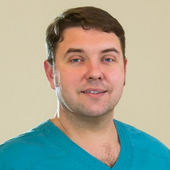 Шакуров Федор Евгеньевич, стоматолог-хирург