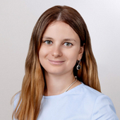 Попова Анна Сергеевна, офтальмолог