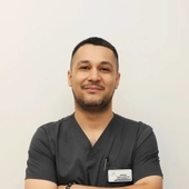 Джумаев Эльдар Альбертович, стоматолог-хирург