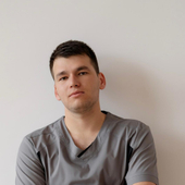 Ашинов Рустам Закашуович, стоматолог-хирург