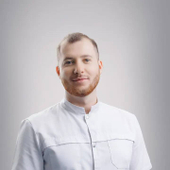 Родионов Роман Олегович, стоматолог-терапевт