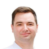 Бухаров Дамир Винерович, стоматолог-хирург