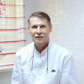 Зимовец Владимир Алексеевич, стоматолог-ортопед