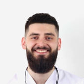 Шакман Аслан Бесланович, стоматолог-хирург