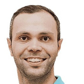 Кумбутаев Малик Абдурахманович, стоматолог-терапевт