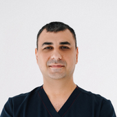 Кочаров Сергей Эдуардович, стоматолог-терапевт