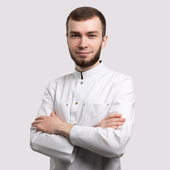 Ульбашев Амиран Юсуфович, стоматолог-терапевт