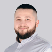 Яновский Тимур Игоревич, стоматолог-терапевт