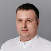 Чадаев Артур Юрьевич, стоматолог-терапевт