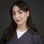 Каракозова Яна Михайловна, стоматолог-терапевт