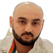 Шогенов Артур Анатольевич, дерматолог